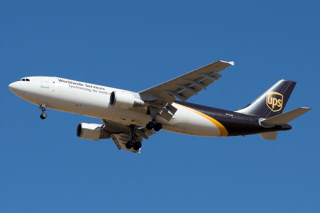 Airbus A300F4-600 (N127UP)