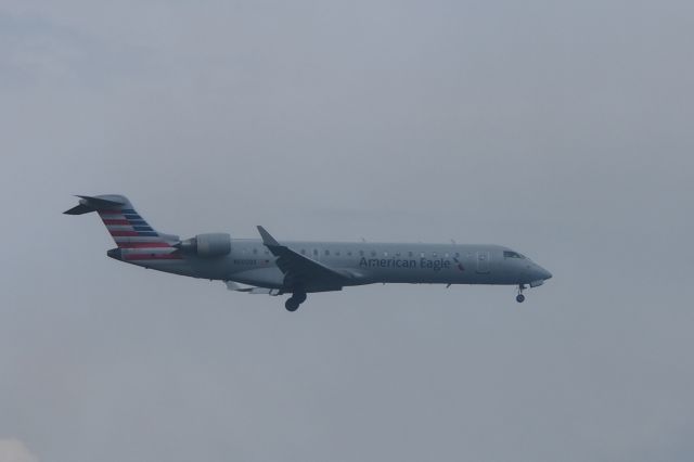 Canadair Regional Jet CRJ-200 (N600QX)