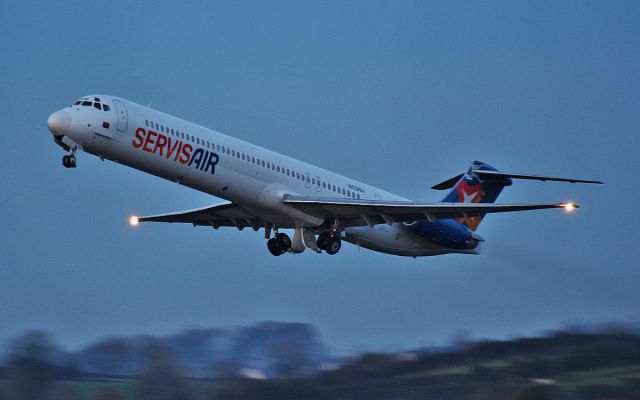 McDonnell Douglas MD-82 (N532SV) - servisair md-82 n532sv dep shannon 28/12/14.