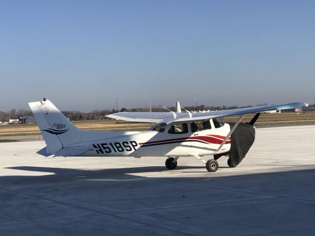 Cessna Skyhawk (N518SP) - Parked at Jackson (KJXN)