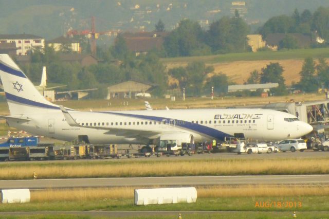 Boeing 737-800 (4X-EKH)