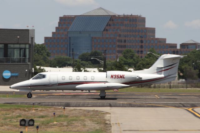 Learjet 35 (N35WL)