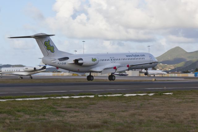 Fokker 100 (PJ-DAB)