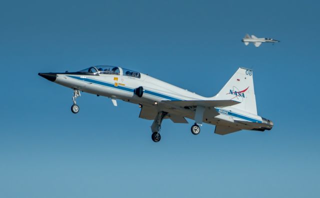 Northrop T-38 Talon (N908NA) - NASA908 on final while 918 turns off the downwind on 2/22/2021