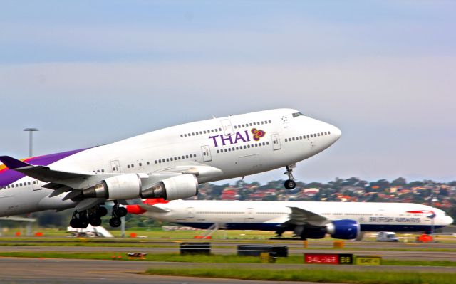 Boeing 747-200 (HS-TGZ)