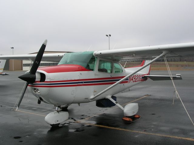 Cessna Skyhawk (N4920G)