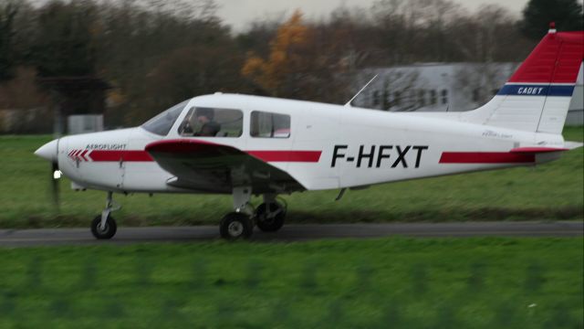 Piper Cherokee (F-HFXT)
