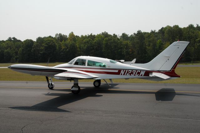 Cessna 310 (N123CW)