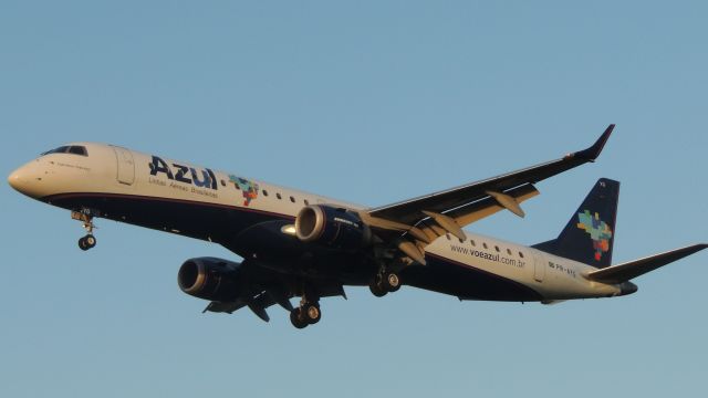 Embraer ERJ-190 (PR-AYG)