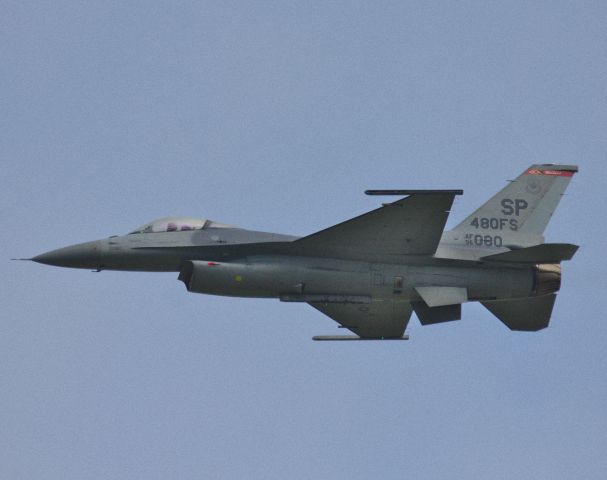 — — - USAF F16 displaying over RIAT '19