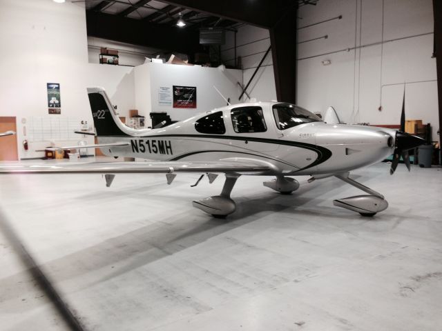 Cirrus SR-22 (N515MH)