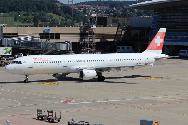 Airbus A321 (HB-IOL)