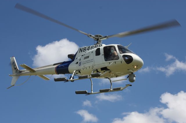 Eurocopter AS-350 AStar (N846BP) - A 2002 AS-350B-3 Eurocopter, owned and operated by United States Customs and Border Protection (based in Rochester, New York), taking off from Geneseo, New York at the conclusion of The Greatest Show on Turf. 9 July 2016