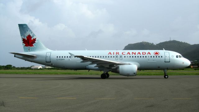 Airbus A320 (C-FGKH)