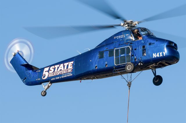 N4XY — - A 1957 Sikorsky S-58BT doing some heavy lifting at a school Irving, Texas. What an absolute treat to see this beast chugging along.