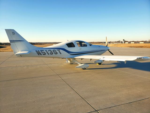 Cessna 350 (N513ST)