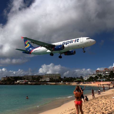 Airbus A320 (N604NK) - 70 years of spectacular landing over Maho Beach.