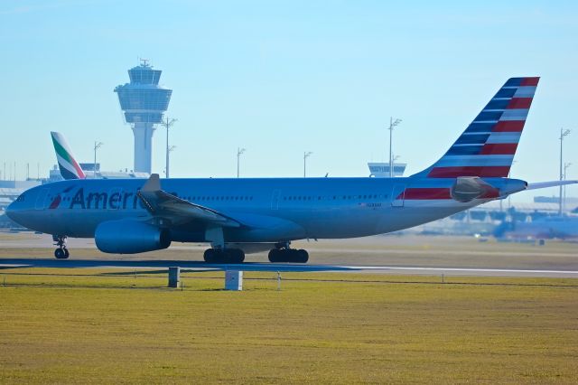 Airbus A330-200 (N288AY)