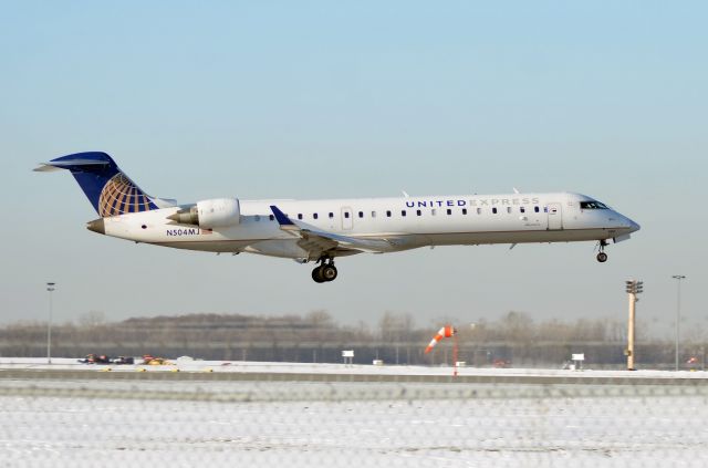 Canadair Regional Jet CRJ-700 (N504MJ)