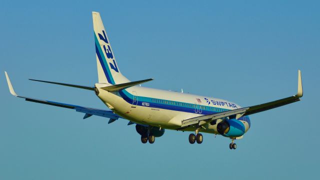 Boeing 737-800 (N276EA) - 3rd of three Swift Air flights from Philly, March 30, 2018. Spent about 10 hours today spotting all the extra traffic for the NCAA Final Four, to see this just before sunset was the icing on the cake.