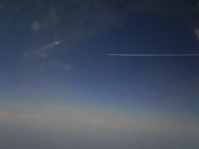 Learjet 35 (N376DA) - looking out the window of N376DA enroute on Oct 15, 2010 from SEA to DTW