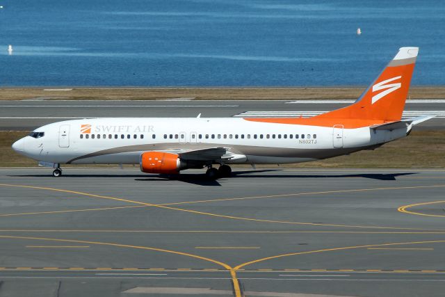 BOEING 737-400 (N802TJ) - Swiftflight 9958 arriving from Chicago OHare