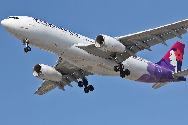 Airbus A330-200 (N388HA) - Landing at the LAX.