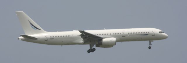 Boeing 757-200 (N226G)