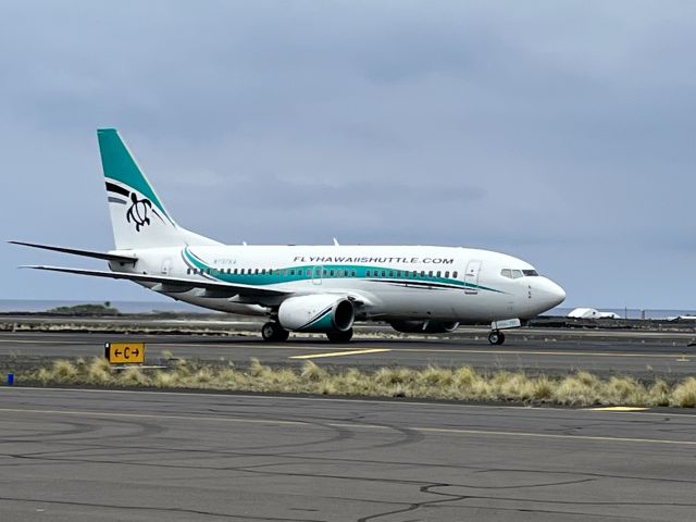 Boeing 737-700 (N737KA)