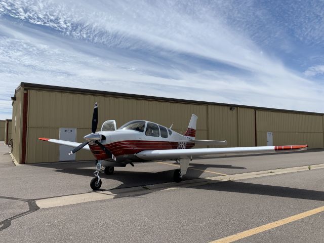 Beechcraft Bonanza (33) (N633V)