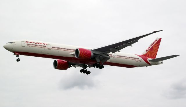 Boeing 777-200 (VT-ALN) - Air India