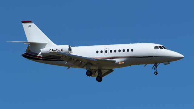 Dassault Falcon 2000 (CS-DLG)