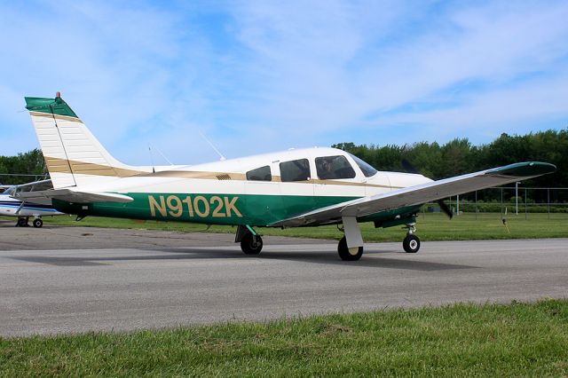 Piper Cherokee Arrow (N9102K)