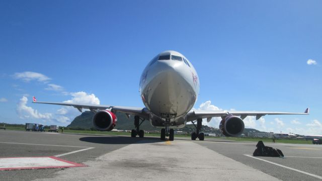 Airbus A330-300 (G-VWAG)