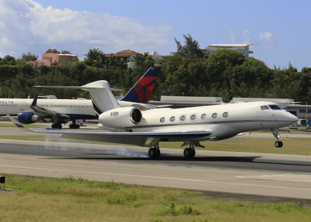 GULFSTREAM AEROSPACE G-7 Gulfstream G600 (N1BN)
