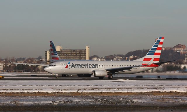 Boeing 737-800 (N967NN)