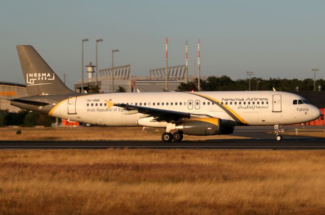 Airbus A320 (SU-NMB)