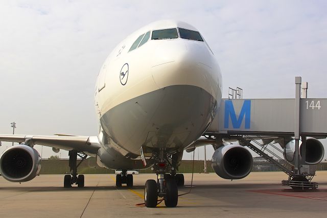 Airbus A340-600 (D-AIHF)