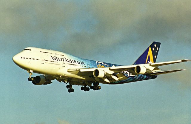 Boeing 747-200 (VH-INJ)