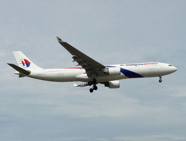 Airbus A330-300 (9M-MTN)