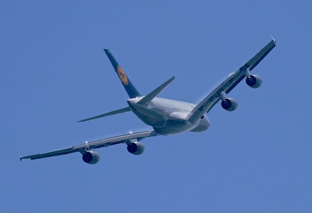 Airbus A380-800 (D-AIMA) - a rel=nofollow href=http://flightaware.com/live/flight/DAIMA/history/20160702/2225Z/KLAX/EDDFhttp://flightaware.com/live/flight/DAIMA/history/20160702/2225Z/KLAX/EDDF/a