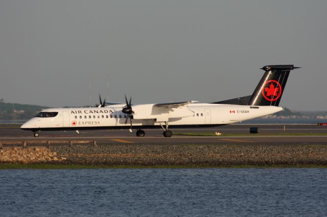 de Havilland Dash 8-400 (C-GGAH)
