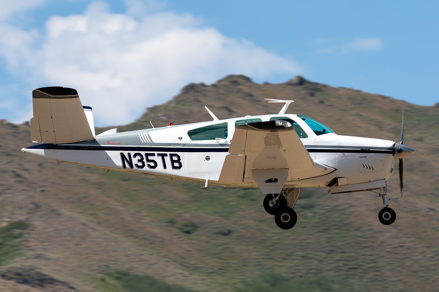 Beechcraft 35 Bonanza (N36TB)