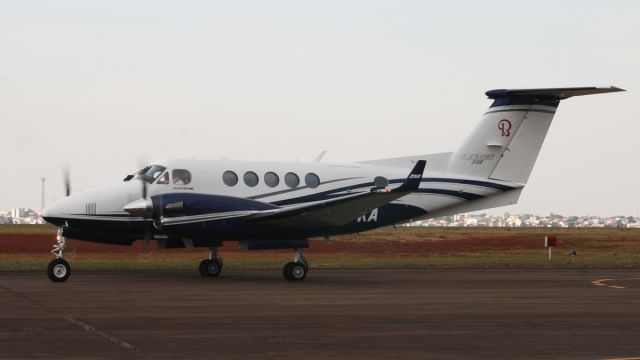 Beechcraft Super King Air 200 (N207KA)
