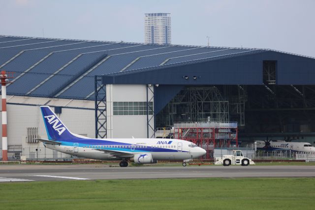 Boeing 737-500 (JA352K)