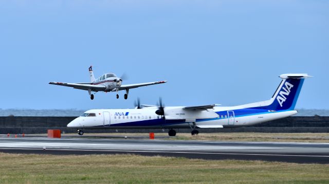 de Havilland Dash 8-400 (JA844A)