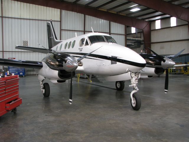 Beechcraft King Air 90 (N901JE)