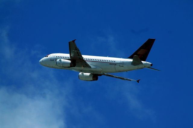 Airbus A319 (N520TA)