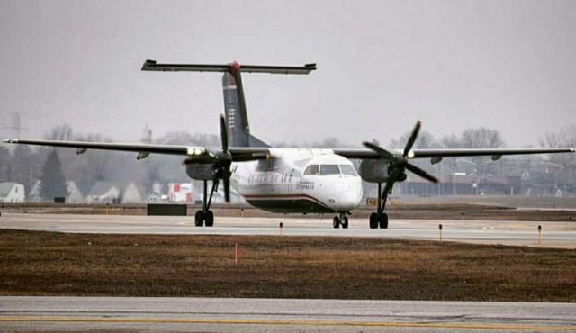 de Havilland Dash 8-100 (N812EX) - USAirways Express Dash 8 (opby Piedmont) taxiing out to Runway 23 at KBUF - Photo taken February 2017