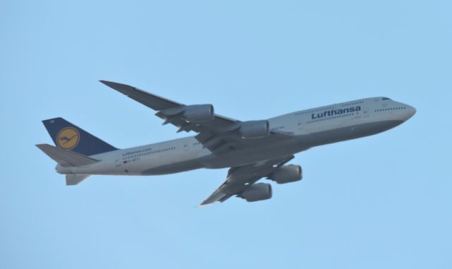BOEING 747-8 (D-ABYG) - Minutes before landing. Wheels havent come down yet. Feb. 2018.